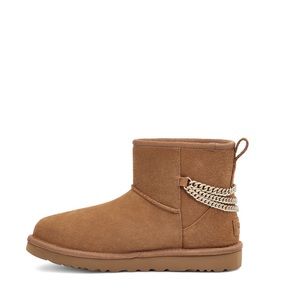 Ugg Classic mini chains size 6 nwt